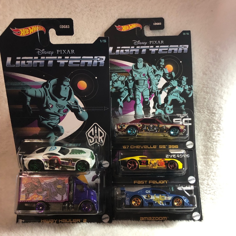 Hot Wheels Disney Pixar Lightyear set of 5 cars movie themed Mattel